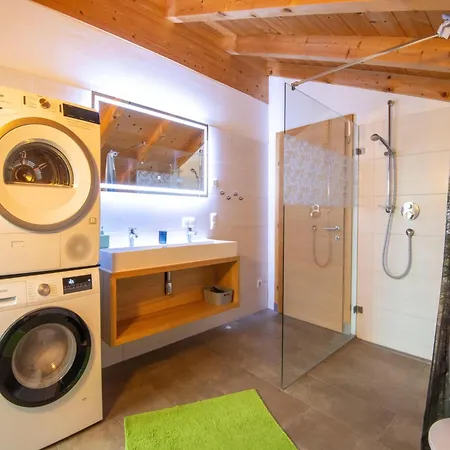 Daire Luxury Penthouse In Brixen im Thale