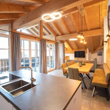 Luxury Penthouse In With Parking 아파트 *