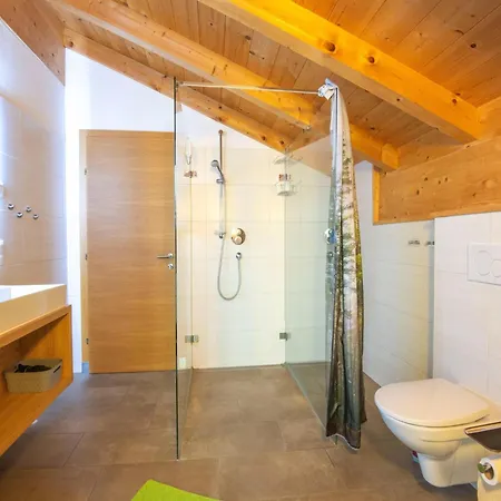Luxury Penthouse In With Parking Daire *